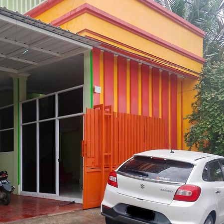 Reddoorz Syariah At Shakira Alesha Enggal Otel Bandar Lampung Dış mekan fotoğraf