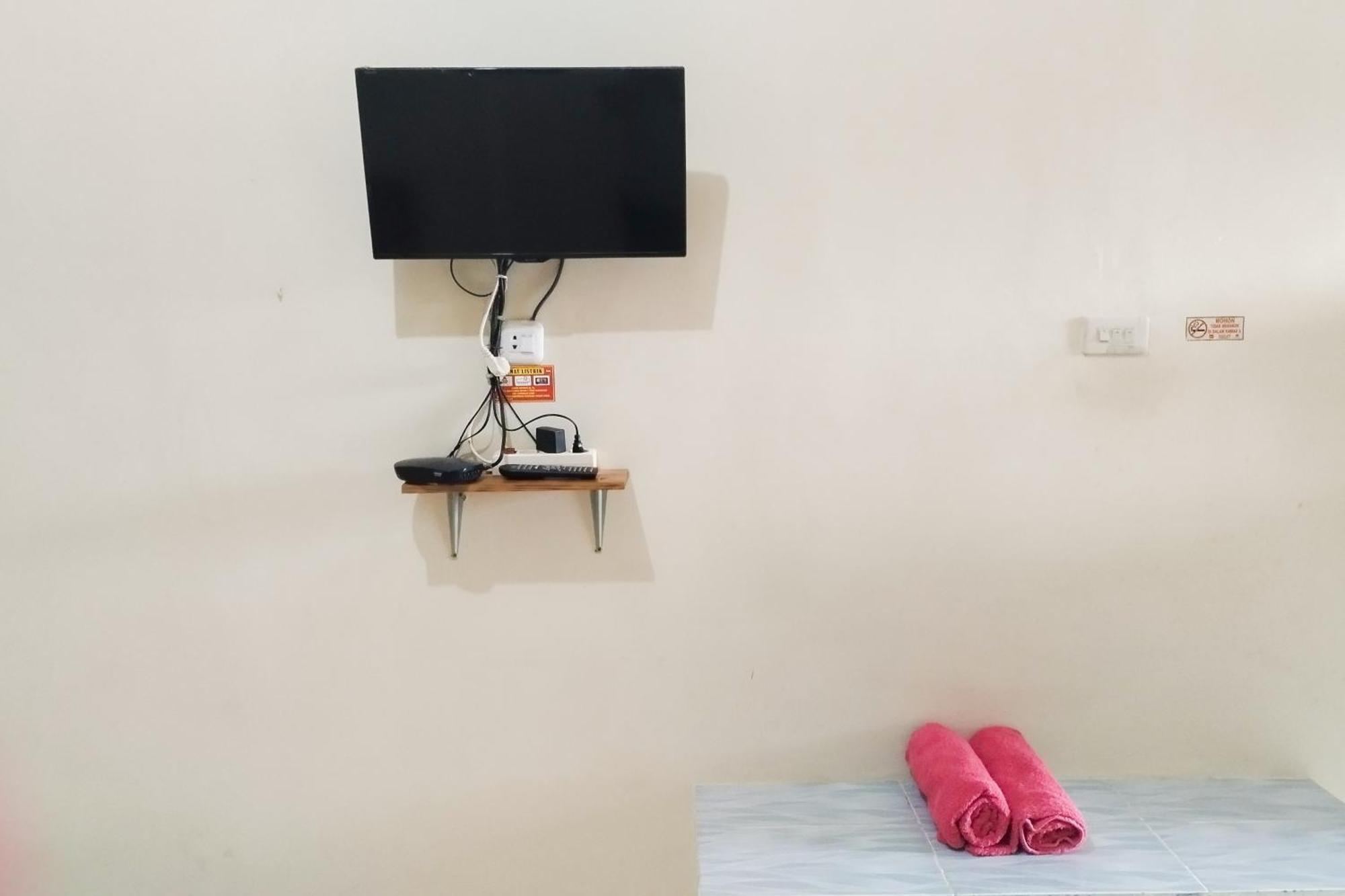 Reddoorz Syariah At Shakira Alesha Enggal Otel Bandar Lampung Dış mekan fotoğraf