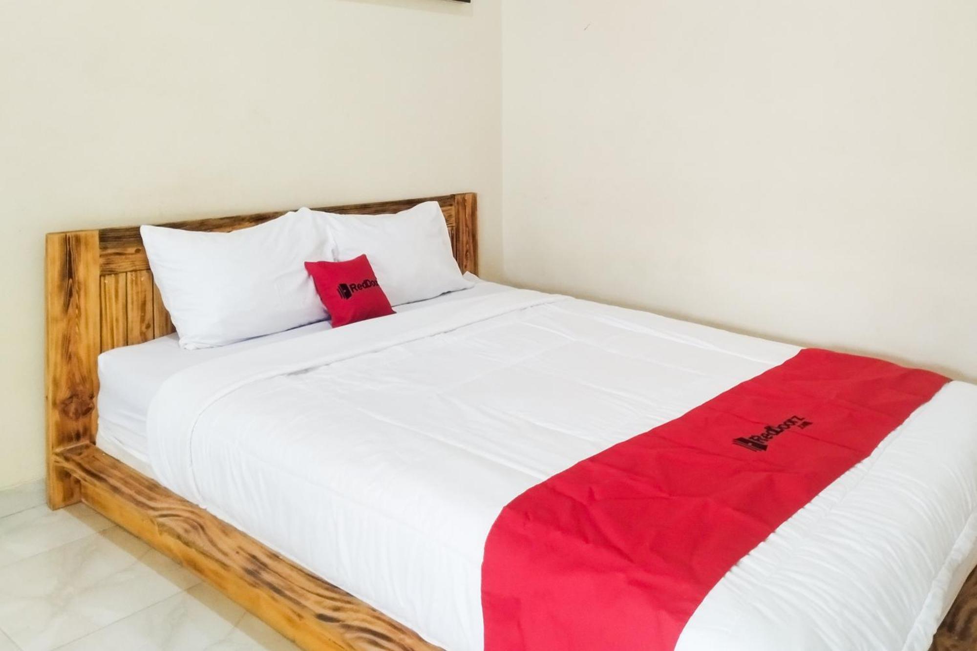 Reddoorz Syariah At Shakira Alesha Enggal Otel Bandar Lampung Dış mekan fotoğraf
